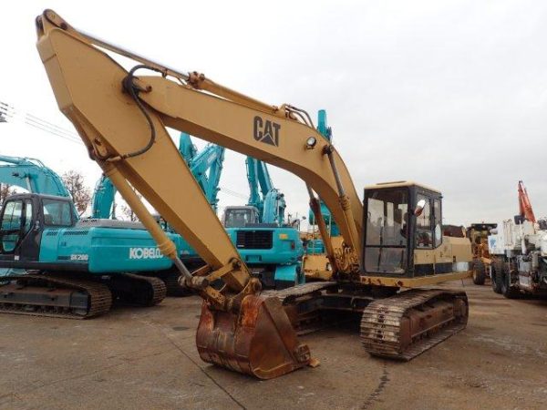 CAT E200B Excavator